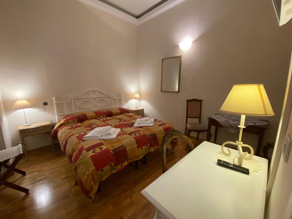 Bed and Breakfast Relais Del Duomo Florenz Exterior foto